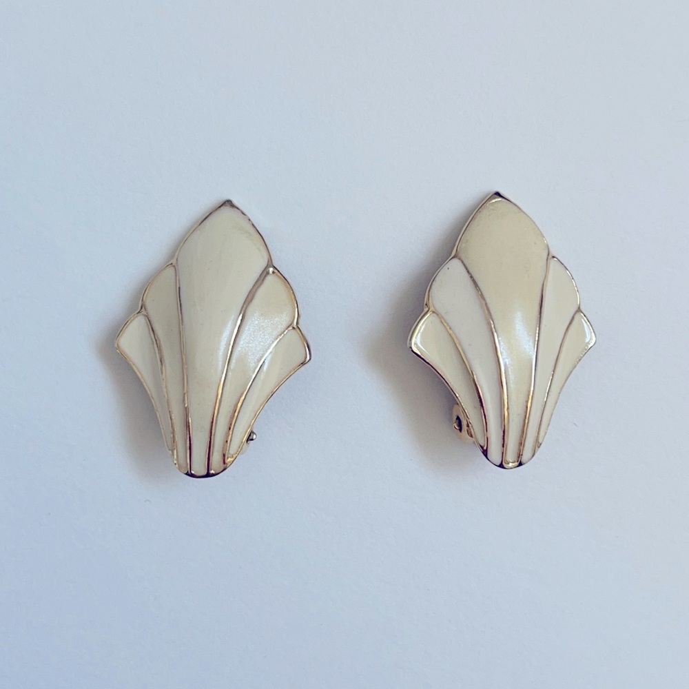 Vintage Clip On Earrings